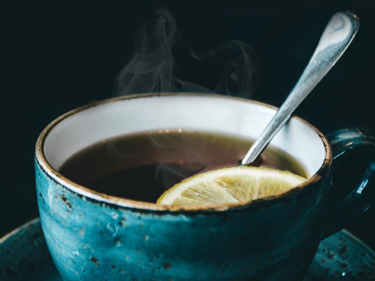 Wie man CBD-Tee zur Entspannung zubereitet*